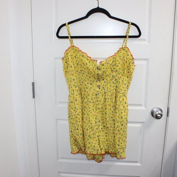 URBAN OUTFITTERS YELLOW ROMPER MEDIUM FLORAL SWEETHEART NECK BETTI PRINT LINEN - Picture 1 of 4